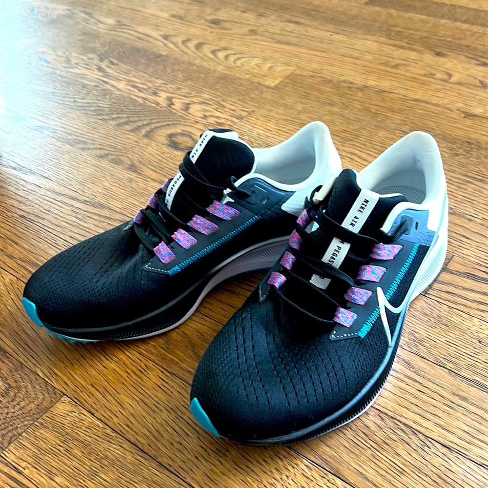 Nike Air Zoom Pegasus black sneakers